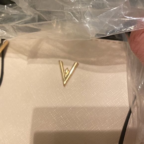 NWT Elegant Vanessa Williams The Lush Collection Ivory White Tote Bag - Picture 5 of 9